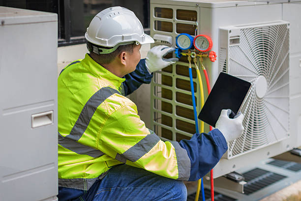 Professional Heat Pump Repair technician working in Crescent, OK